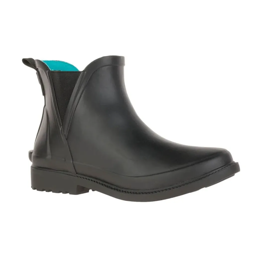 chloe_lo_0-1.webp Fashion Chloe Lo Women Rain